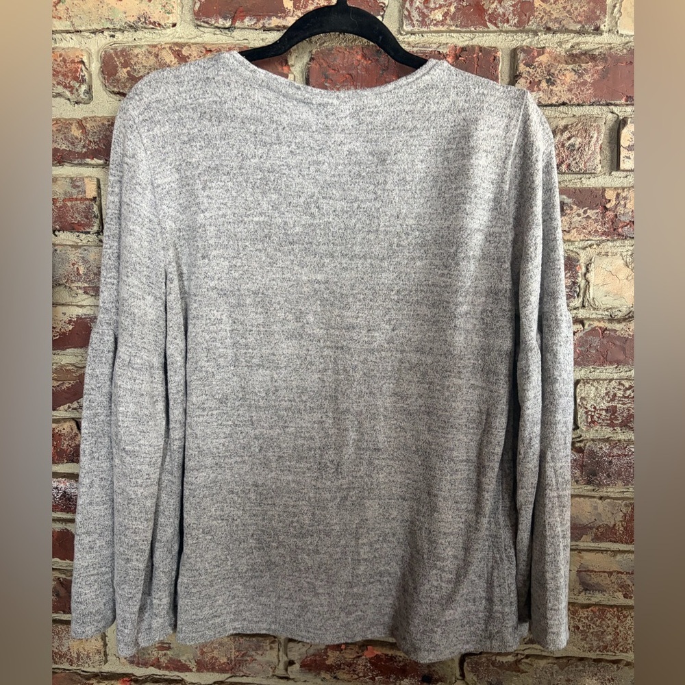 ✨ Apt. 9 Gray Bell Sleeve Knit Top | Size M - Picture 3 of 3
